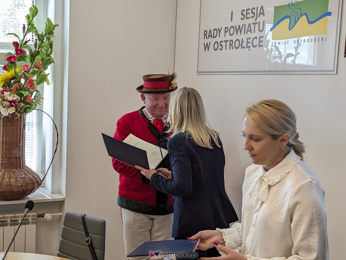 Sesja rady powiatu ostrołęckiego [07.05.2024] - zdjęcie #41 - eOstroleka.pl