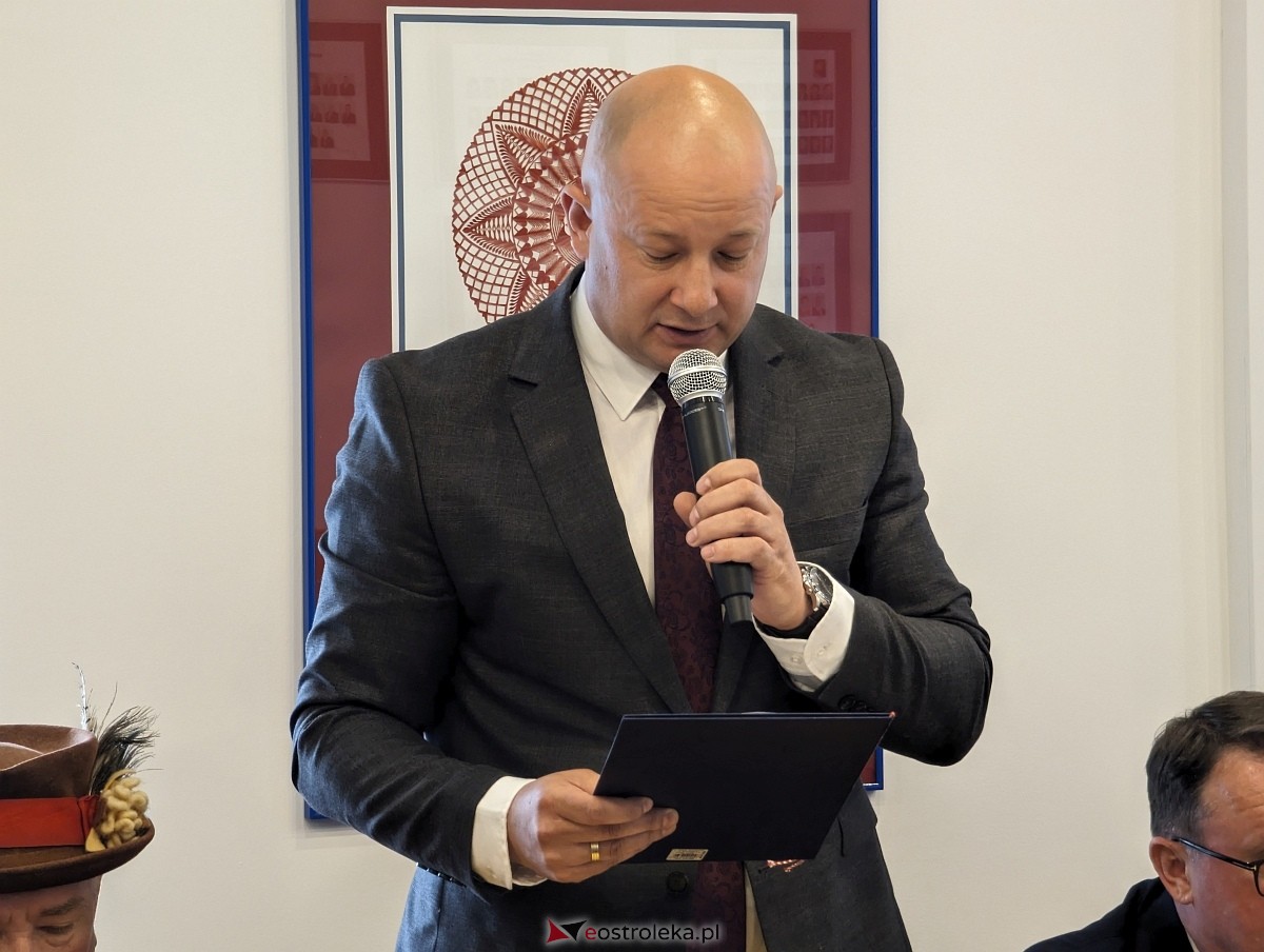 Sesja rady powiatu ostrołęckiego [07.05.2024] - zdjęcie #1 - eOstroleka.pl