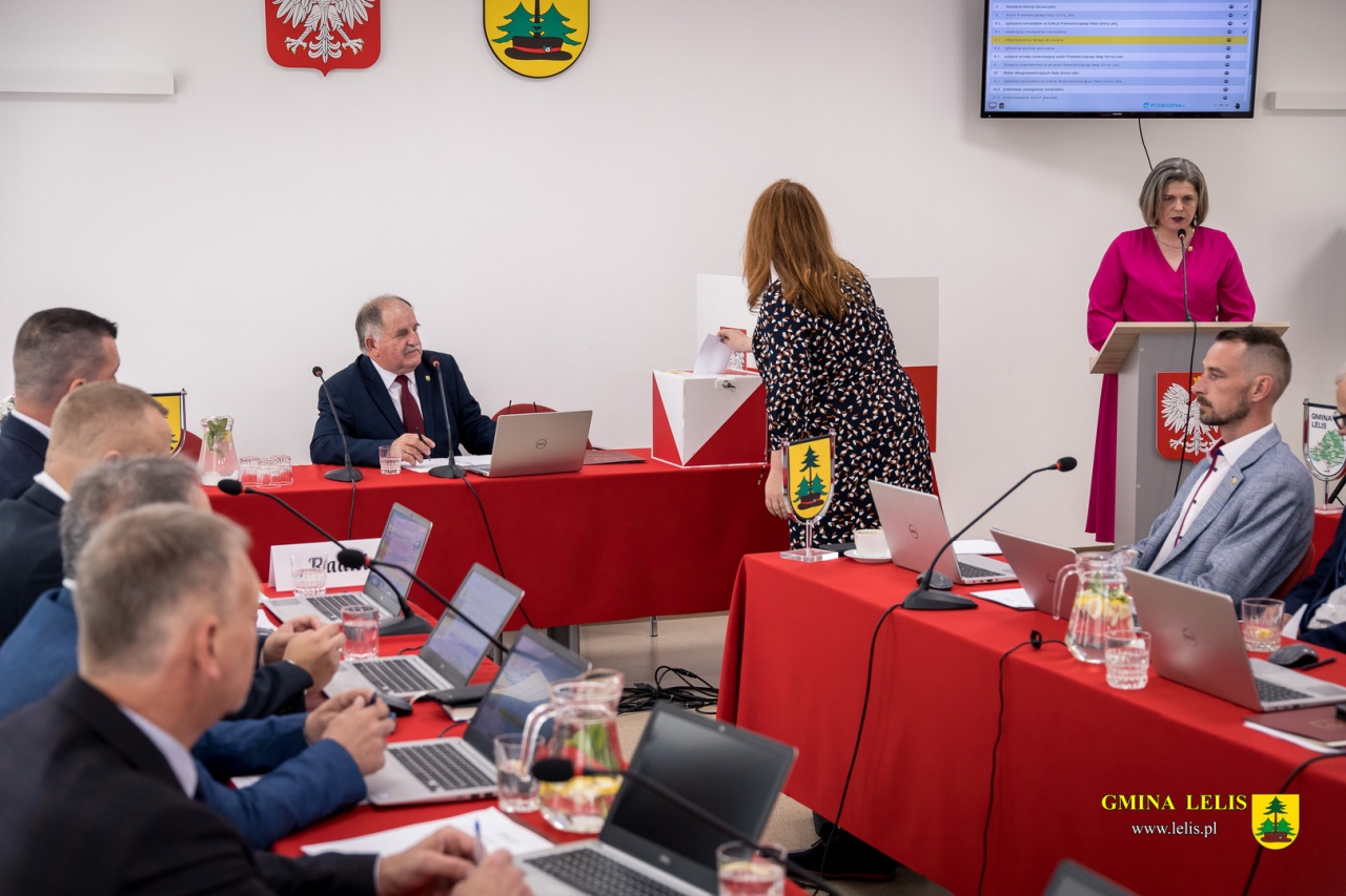 Inauguracja nowej Rady Gminy w Lelisie [07.05.2024] - zdjęcie #44 - eOstroleka.pl