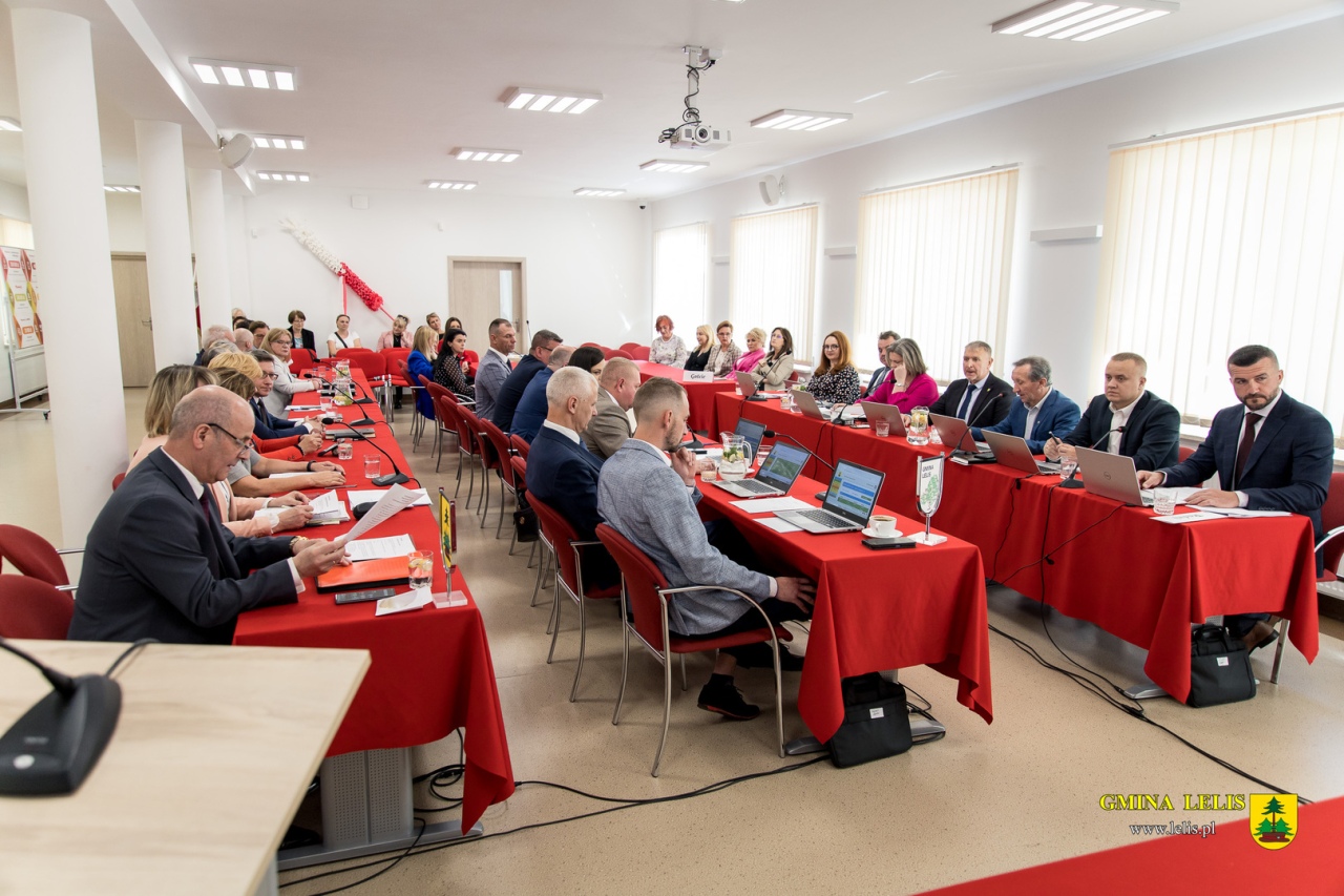 Inauguracja nowej Rady Gminy w Lelisie [07.05.2024] - zdjęcie #1 - eOstroleka.pl