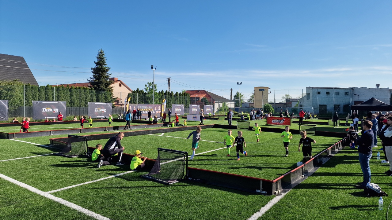 Futbol Drybling Cup w Troszynie [07.05.2024] - zdjęcie #34 - eOstroleka.pl