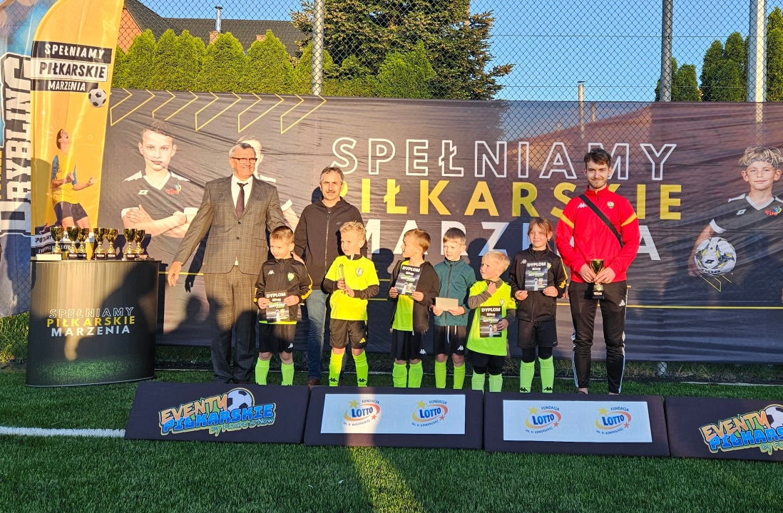 Futbol Drybling Cup w Troszynie [07.05.2024] - zdjęcie #8 - eOstroleka.pl