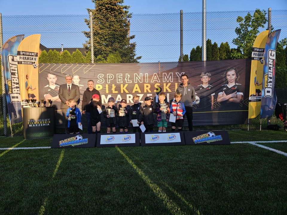 Futbol Drybling Cup w Troszynie [07.05.2024] - zdjęcie #6 - eOstroleka.pl