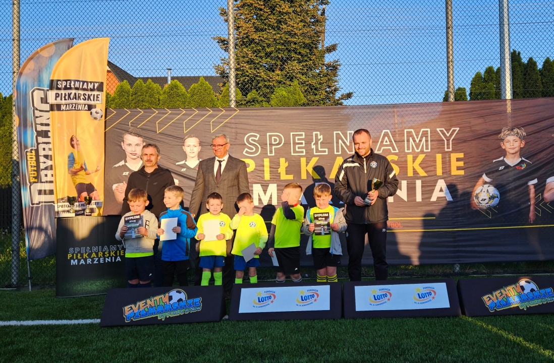Futbol Drybling Cup w Troszynie [07.05.2024] - zdjęcie #4 - eOstroleka.pl