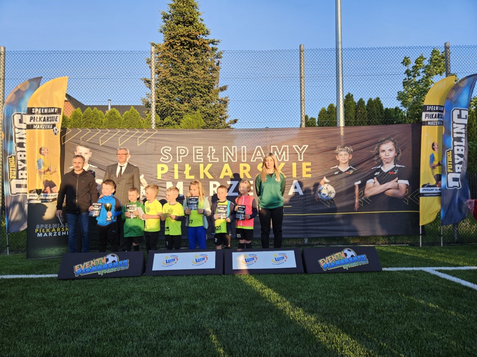 Futbol Drybling Cup w Troszynie [07.05.2024] - zdjęcie #3 - eOstroleka.pl