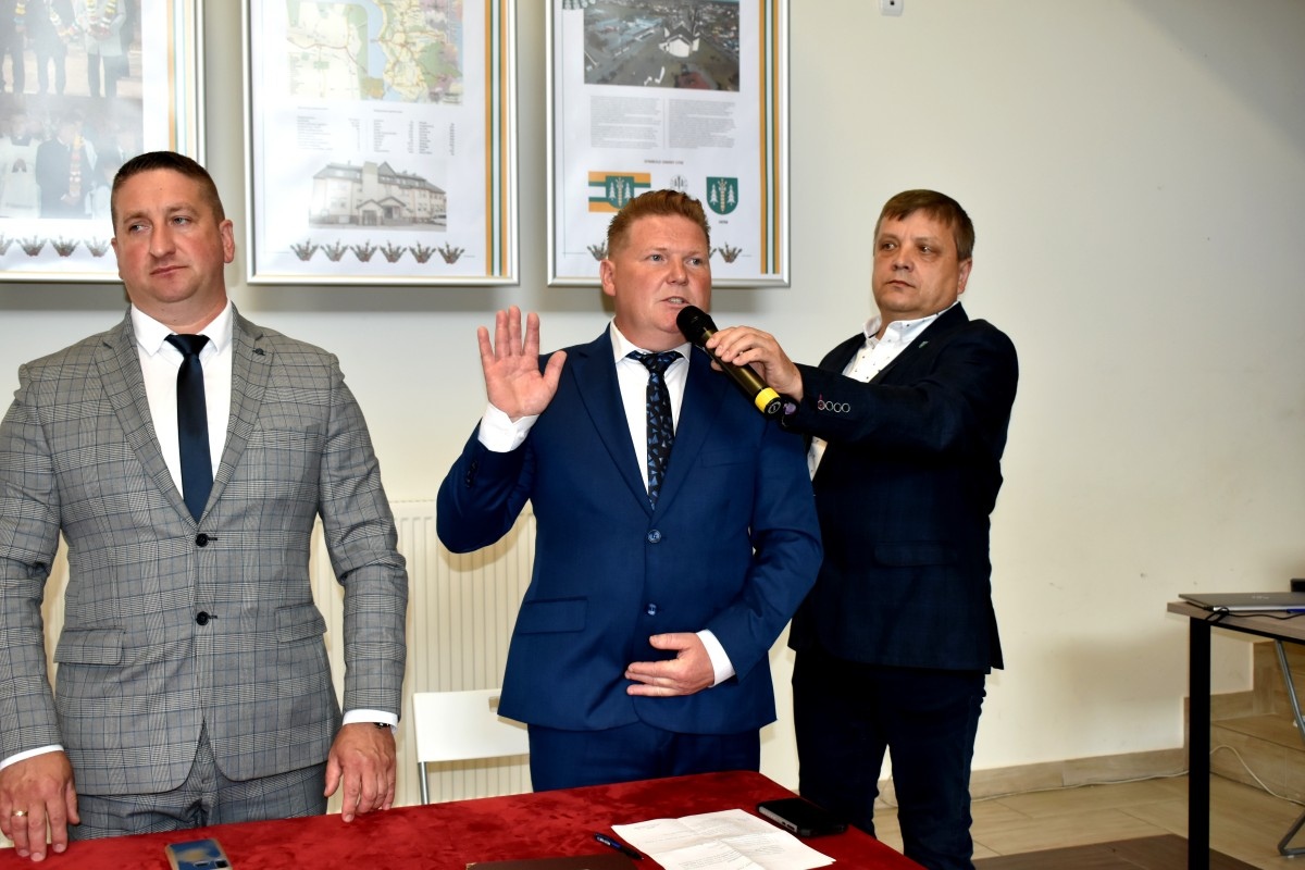 Zaprzysiężenie radnych i wójta gminy Łyse - zdjęcie #100 - eOstroleka.pl