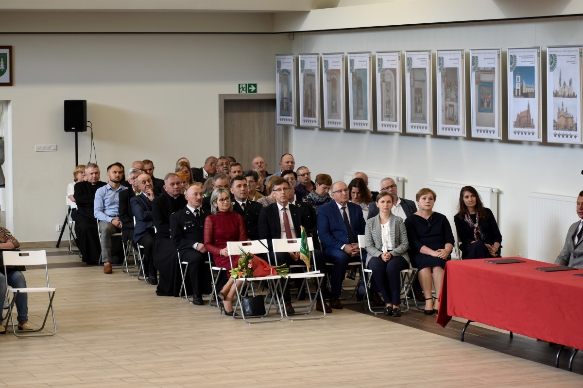 Zaprzysiężenie radnych i wójta gminy Łyse - zdjęcie #91 - eOstroleka.pl