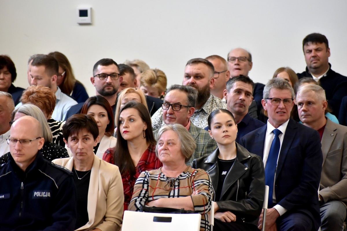 Zaprzysiężenie radnych i wójta gminy Łyse - zdjęcie #87 - eOstroleka.pl