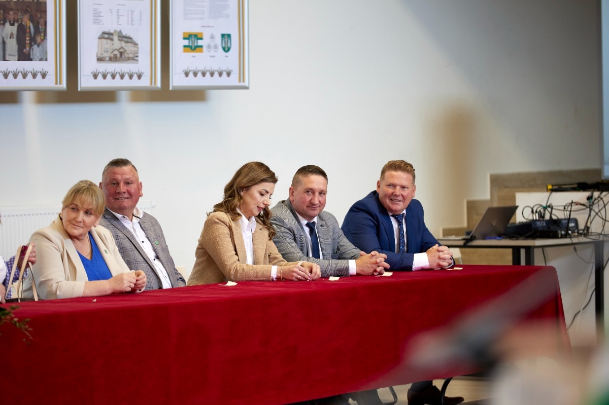 Zaprzysiężenie radnych i wójta gminy Łyse - zdjęcie #73 - eOstroleka.pl