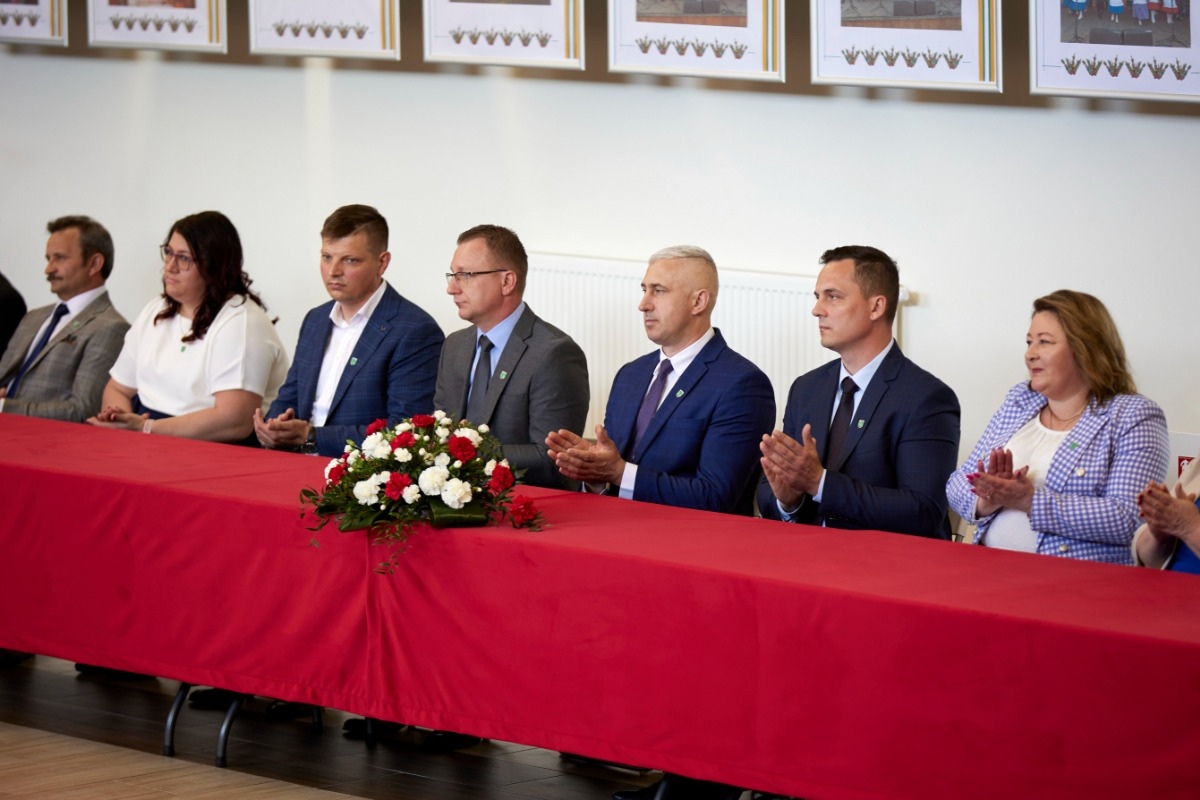 Zaprzysiężenie radnych i wójta gminy Łyse - zdjęcie #46 - eOstroleka.pl