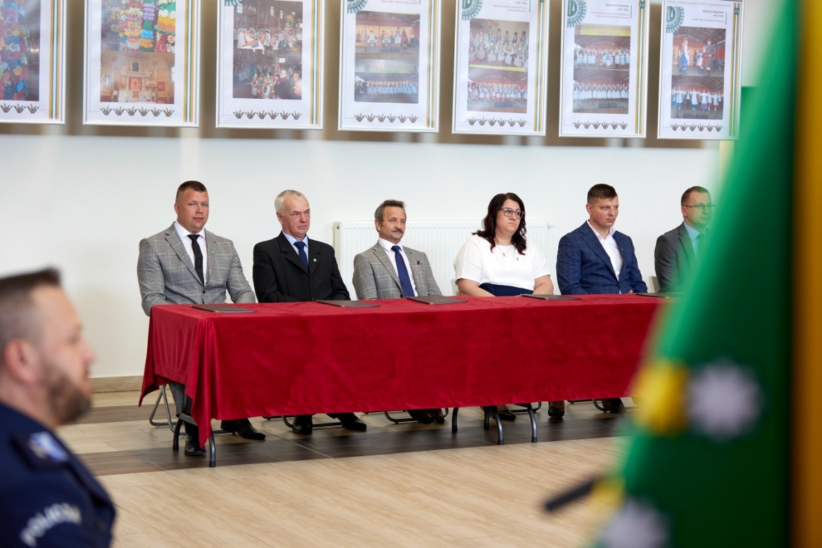 Zaprzysiężenie radnych i wójta gminy Łyse - zdjęcie #1 - eOstroleka.pl