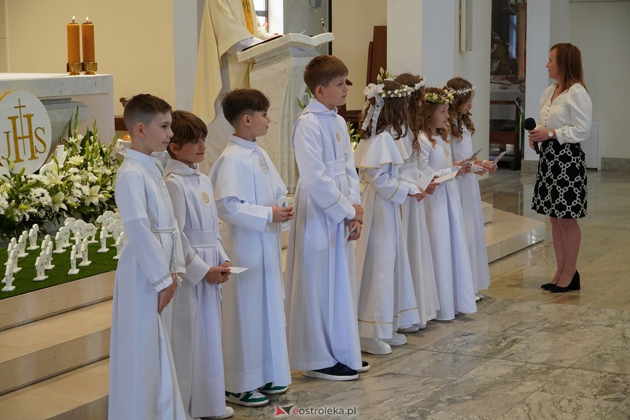 Pierwsza Komunia Święta w parafii pw. św. Franciszka w Ostrołęce [11.05.2024] - zdjęcie #7 - eOstroleka.pl