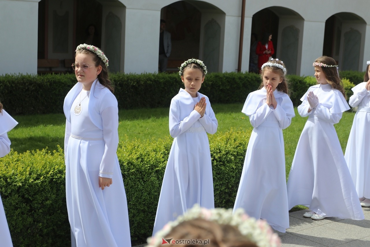Pierwsza Komunia Święta w parafii św. Antoniego w Ostrołęce [11.05.2024] - zdjęcie #17 - eOstroleka.pl