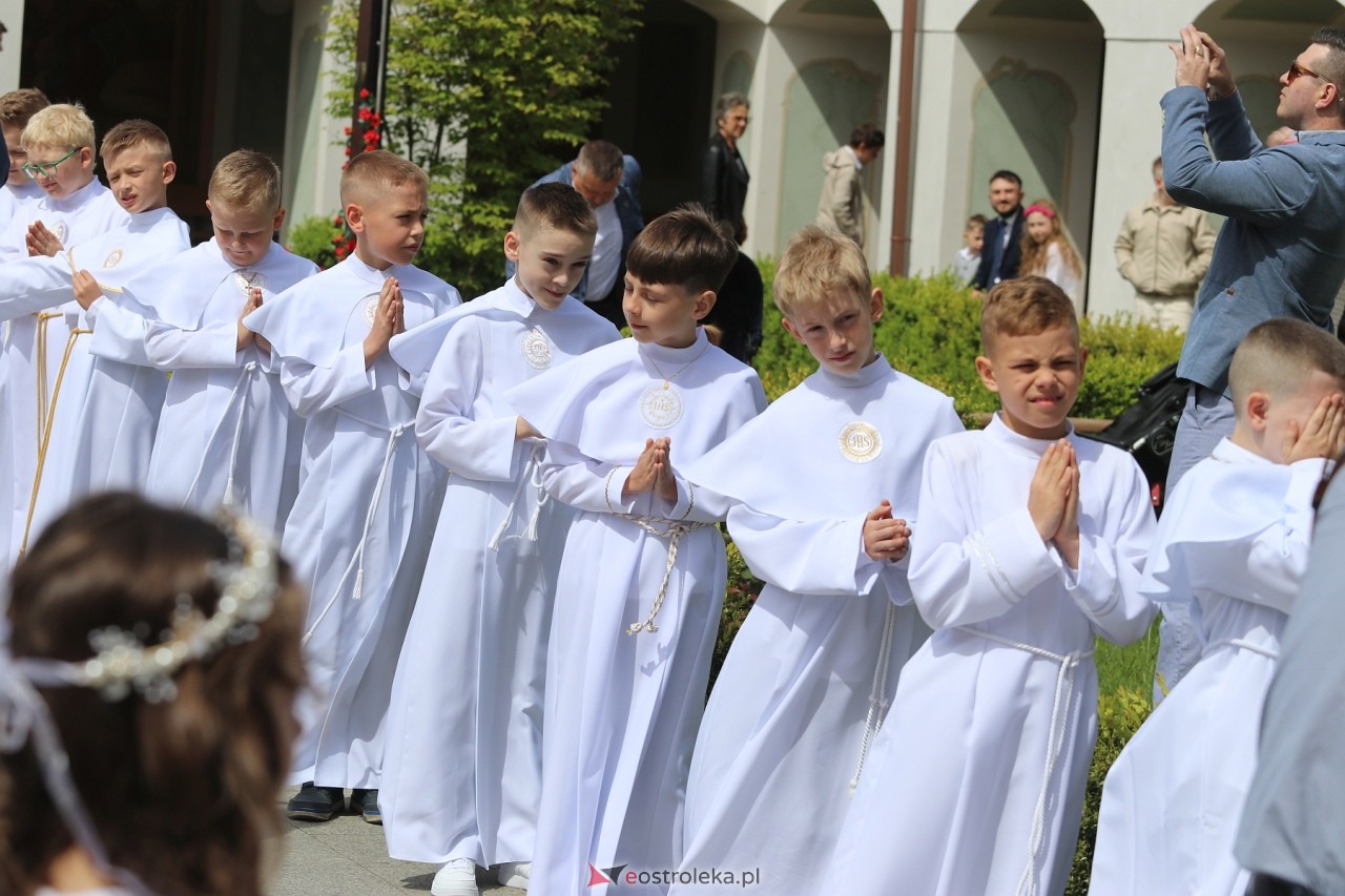 Pierwsza Komunia Święta w parafii św. Antoniego w Ostrołęce [11.05.2024] - zdjęcie #13 - eOstroleka.pl