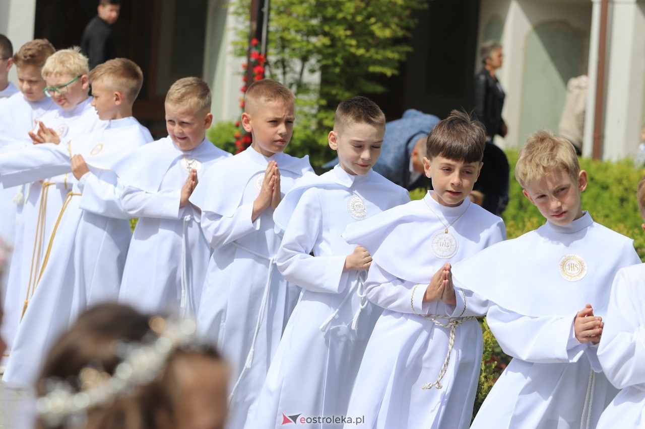 Pierwsza Komunia Święta w parafii św. Antoniego w Ostrołęce [11.05.2024] - zdjęcie #12 - eOstroleka.pl