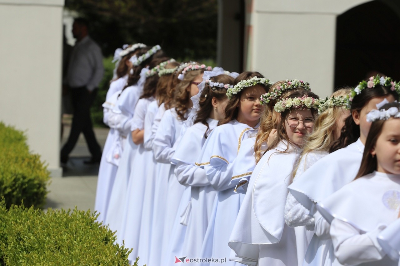 Pierwsza Komunia Święta w parafii św. Antoniego w Ostrołęce [11.05.2024] - zdjęcie #7 - eOstroleka.pl