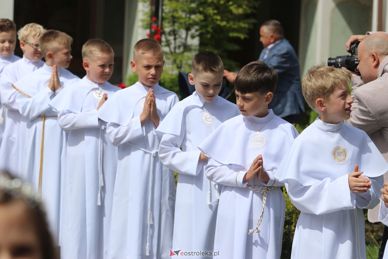 Pierwsza Komunia Święta w parafii św. Antoniego w Ostrołęce [11.05.2024] - zdjęcie #5 - eOstroleka.pl