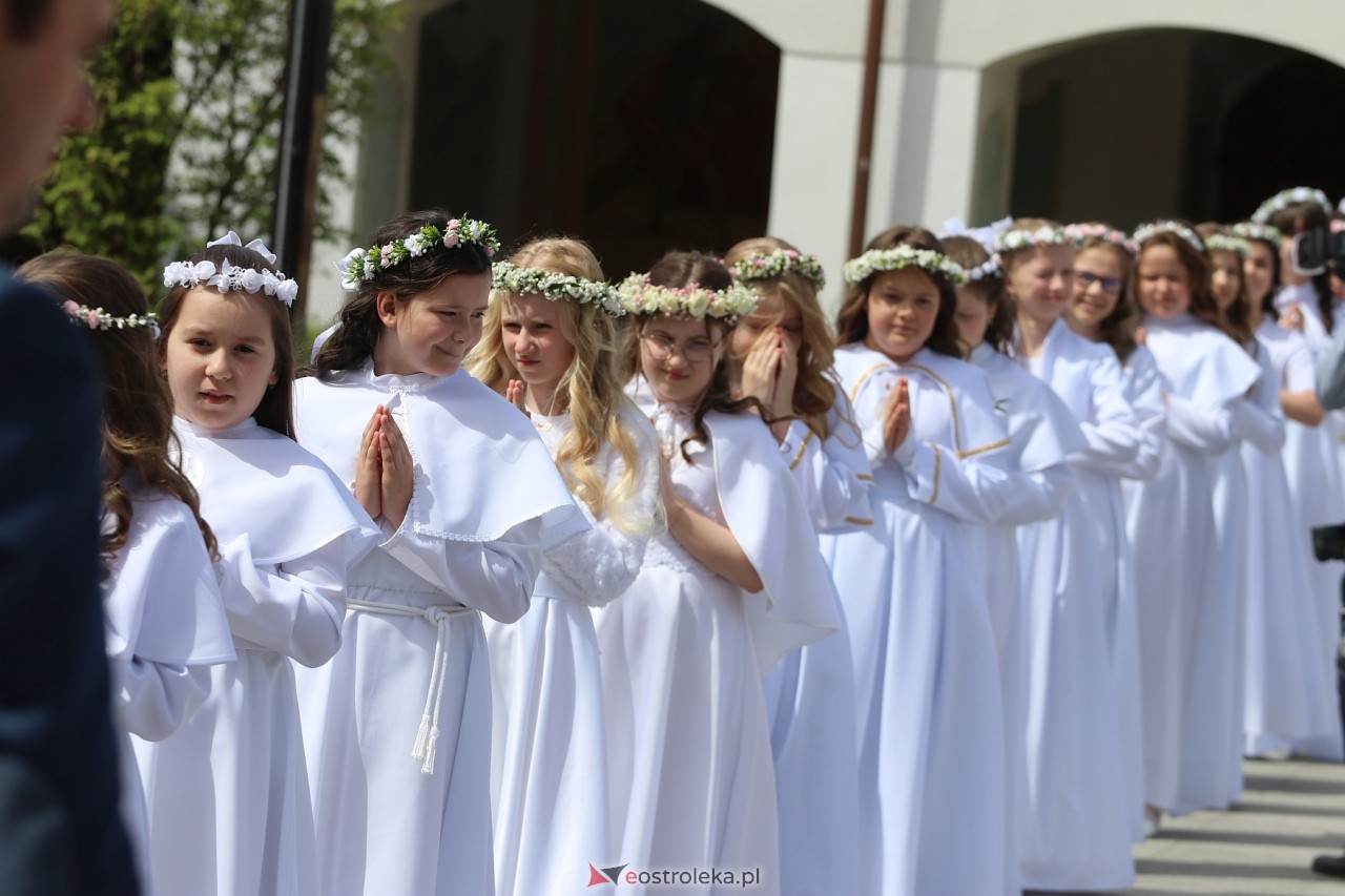 Pierwsza Komunia Święta w parafii św. Antoniego w Ostrołęce [11.05.2024] - zdjęcie #2 - eOstroleka.pl