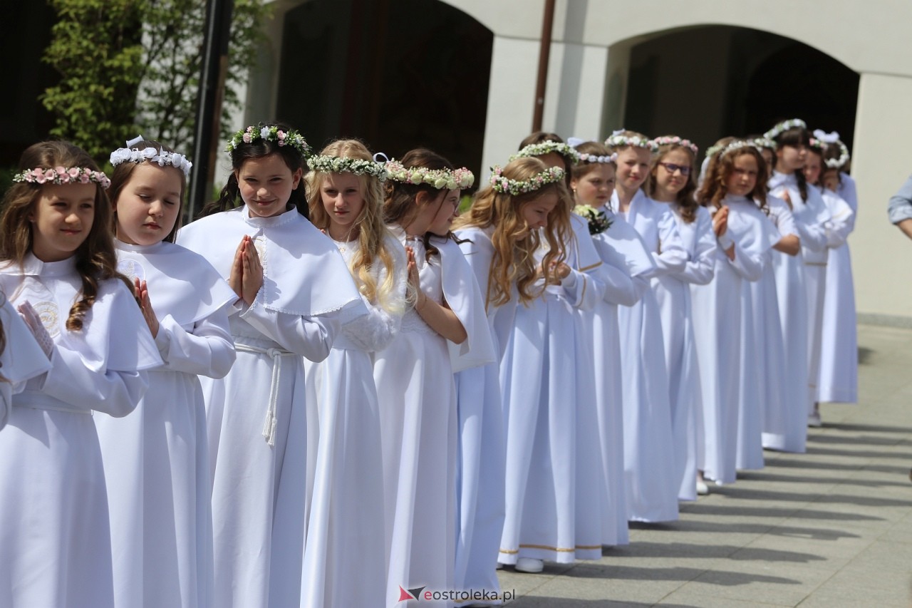 Pierwsza Komunia Święta w parafii św. Antoniego w Ostrołęce [11.05.2024] - zdjęcie #1 - eOstroleka.pl