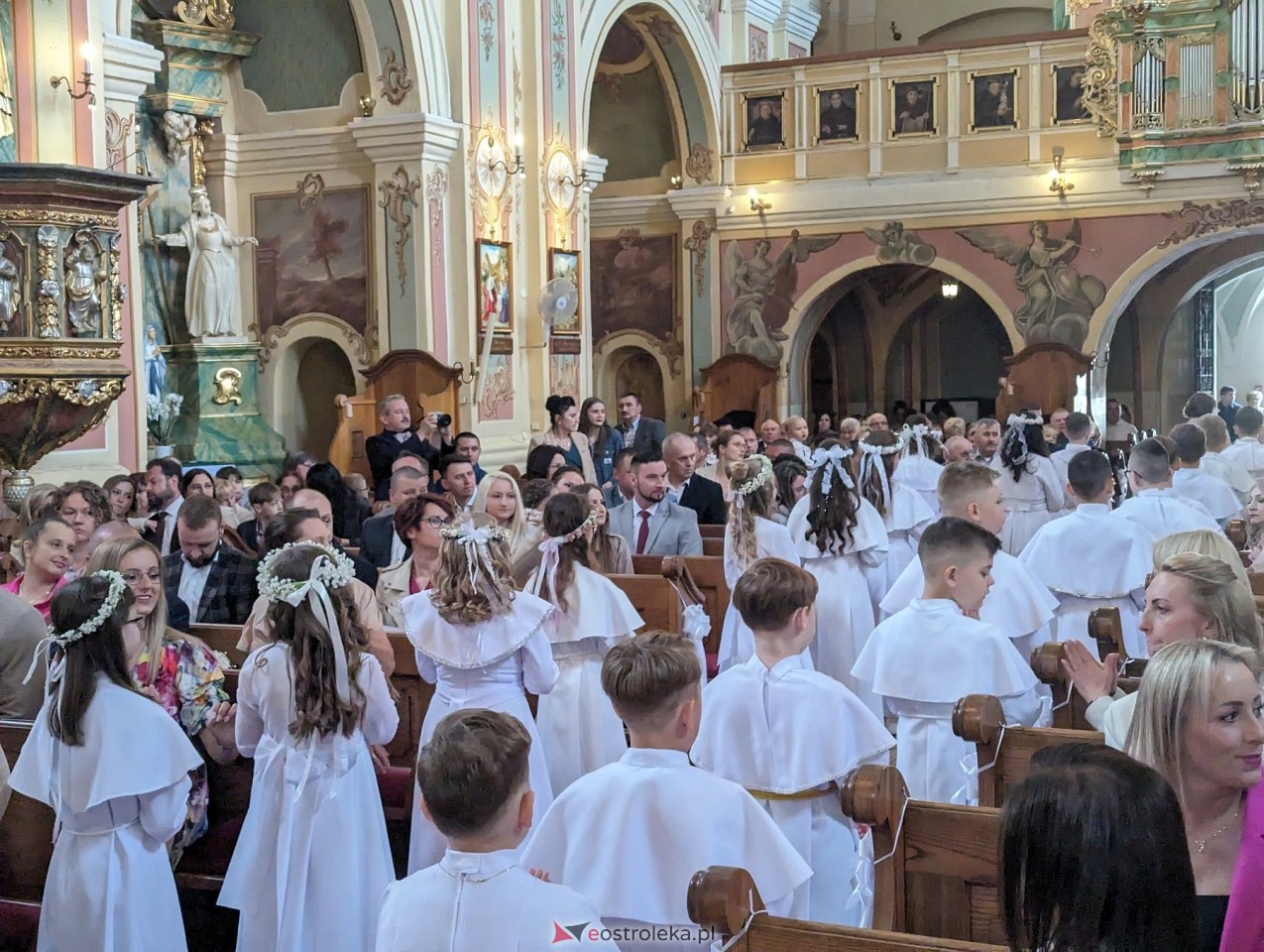 Pierwsza Komunia Święta w parafii św. Antoniego w Ostrołęce [11.05.2024] - zdjęcie #81 - eOstroleka.pl