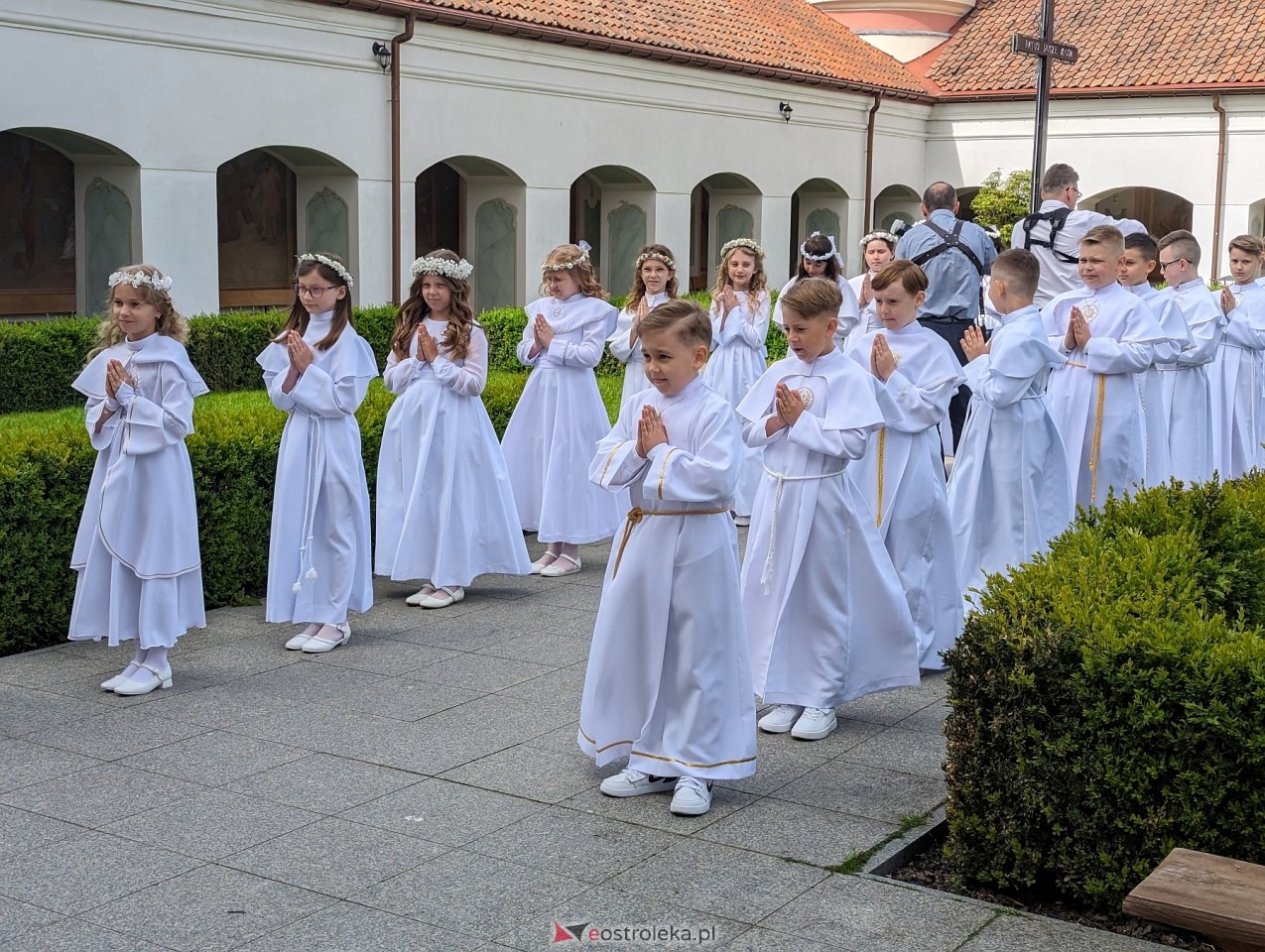 Pierwsza Komunia Święta w parafii św. Antoniego w Ostrołęce [11.05.2024] - zdjęcie #79 - eOstroleka.pl