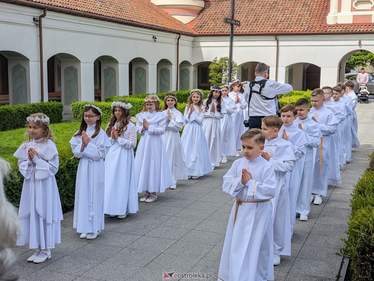 Pierwsza Komunia Święta w parafii św. Antoniego w Ostrołęce [11.05.2024] - zdjęcie #78 - eOstroleka.pl