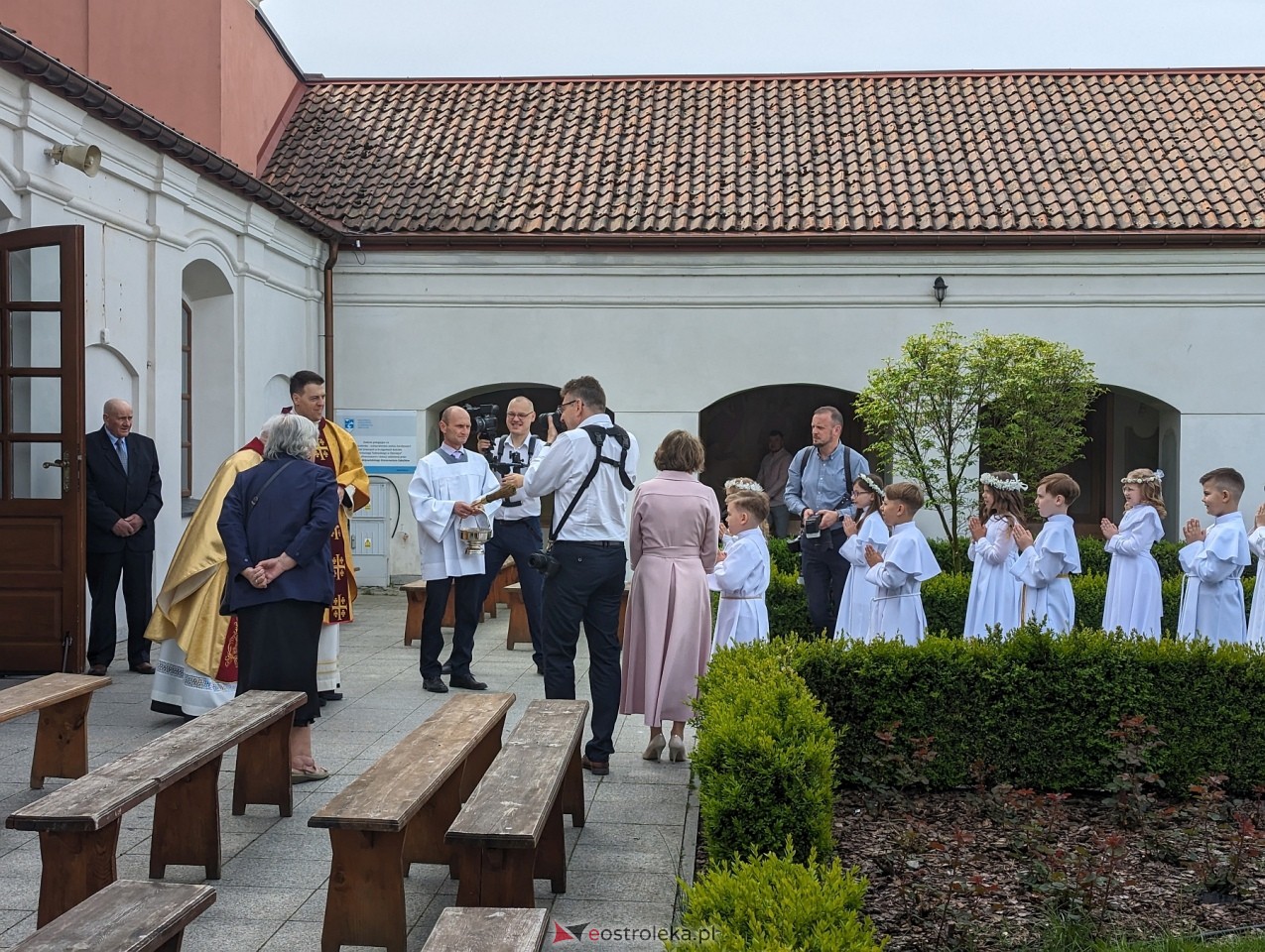 Pierwsza Komunia Święta w parafii św. Antoniego w Ostrołęce [11.05.2024] - zdjęcie #73 - eOstroleka.pl