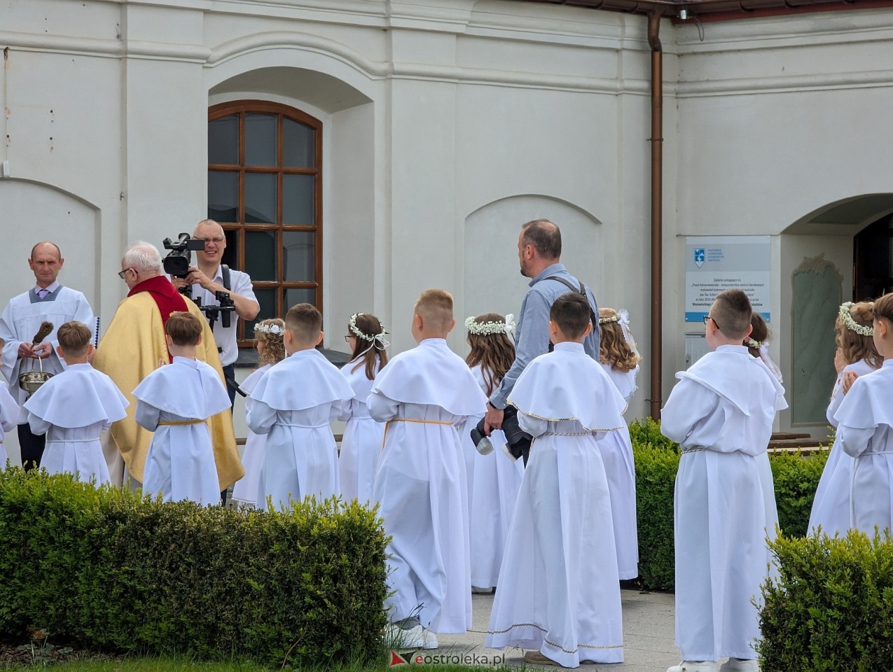 Pierwsza Komunia Święta w parafii św. Antoniego w Ostrołęce [11.05.2024] - zdjęcie #69 - eOstroleka.pl
