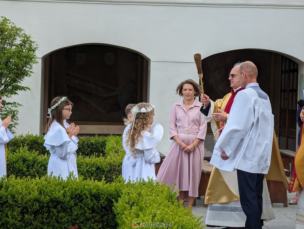 Pierwsza Komunia Święta w parafii św. Antoniego w Ostrołęce [11.05.2024] - zdjęcie #63 - eOstroleka.pl