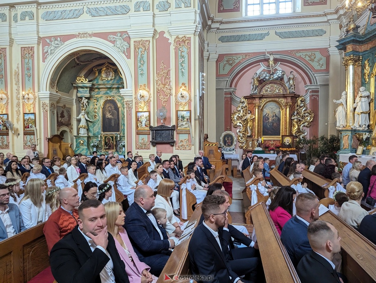 Pierwsza Komunia Święta w parafii św. Antoniego w Ostrołęce [11.05.2024] - zdjęcie #59 - eOstroleka.pl