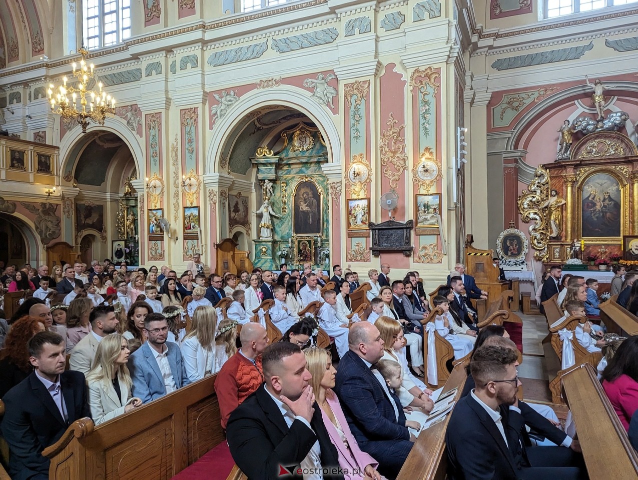 Pierwsza Komunia Święta w parafii św. Antoniego w Ostrołęce [11.05.2024] - zdjęcie #58 - eOstroleka.pl