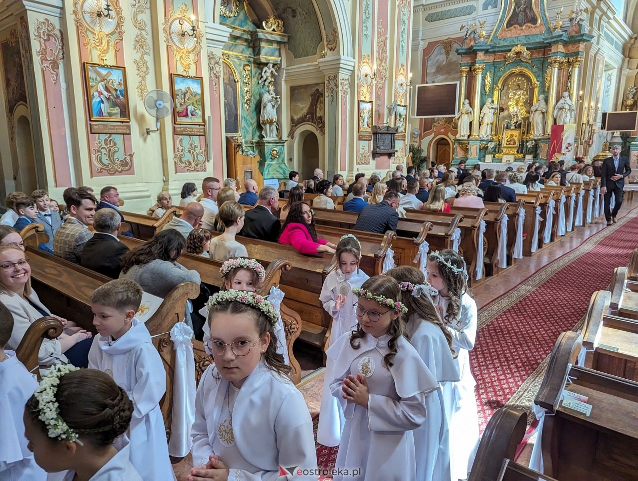 Pierwsza Komunia Święta w parafii św. Antoniego w Ostrołęce [11.05.2024] - zdjęcie #24 - eOstroleka.pl