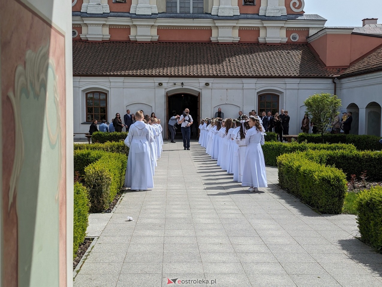 Pierwsza Komunia Święta w parafii św. Antoniego w Ostrołęce [11.05.2024] - zdjęcie #20 - eOstroleka.pl