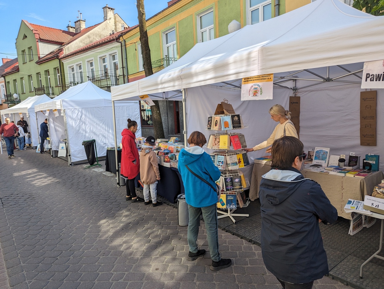 Ostrołęcki Festiwal Książki [11.05.2024] - zdjęcie #37 - eOstroleka.pl