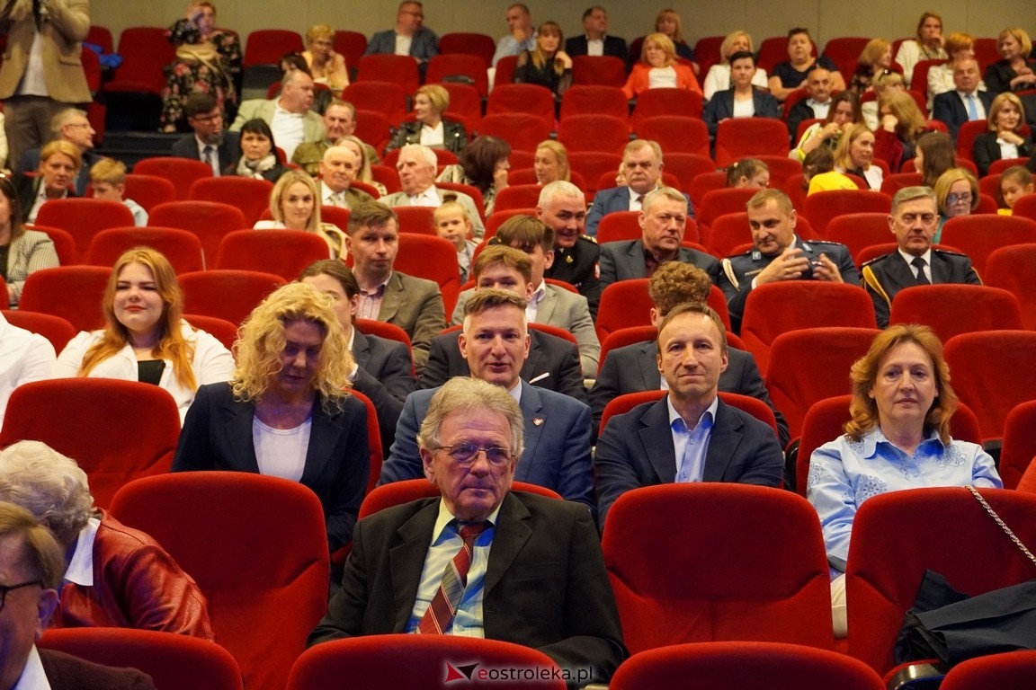 651 lat Ostrołęki: Uroczysta Sesja Rady Miasta [12.05.2024] - zdjęcie #47 - eOstroleka.pl