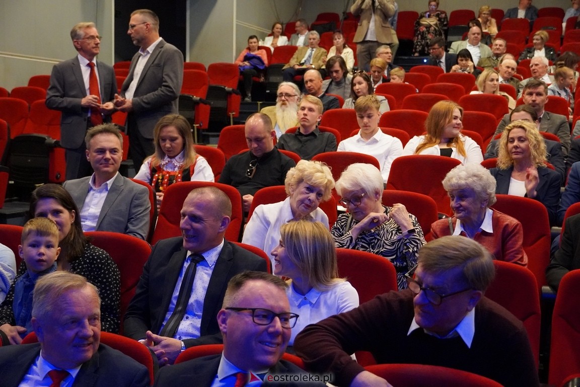 651 lat Ostrołęki: Uroczysta Sesja Rady Miasta [12.05.2024] - zdjęcie #45 - eOstroleka.pl