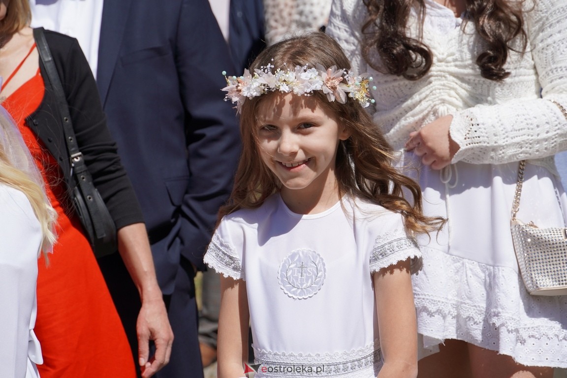 Pierwsza Komunia Święta w parafii Zbawiciela Świata w Ostrołęce [12.05.2024] - zdjęcie #45 - eOstroleka.pl