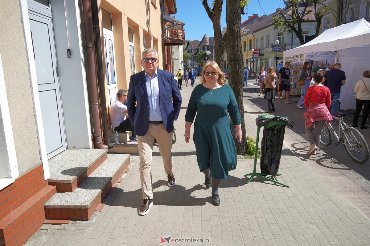 Festiwal Książki w Ostrołęce: Spotkanie z Arturem Andrusem [12.05.2024] - zdjęcie #78 - eOstroleka.pl