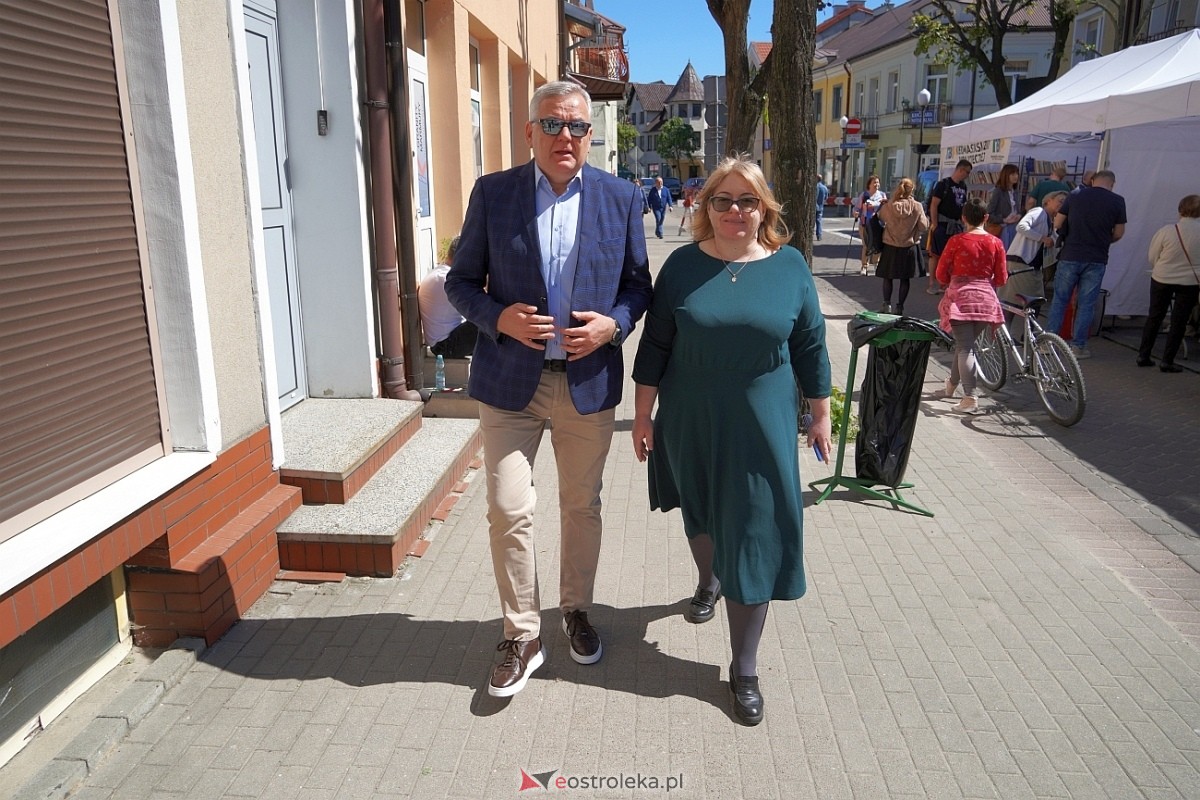 Festiwal Książki w Ostrołęce: Spotkanie z Arturem Andrusem [12.05.2024] - zdjęcie #77 - eOstroleka.pl