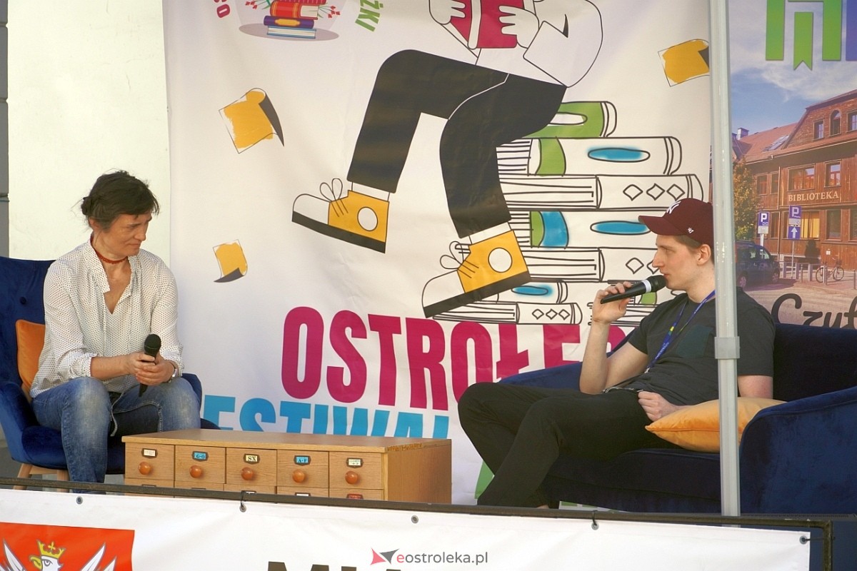 Festiwal Książki w Ostrołęce: Spotkanie z Arturem Andrusem [12.05.2024] - zdjęcie #61 - eOstroleka.pl