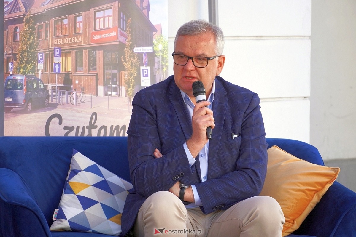 Festiwal Książki w Ostrołęce: Spotkanie z Arturem Andrusem [12.05.2024] - zdjęcie #56 - eOstroleka.pl