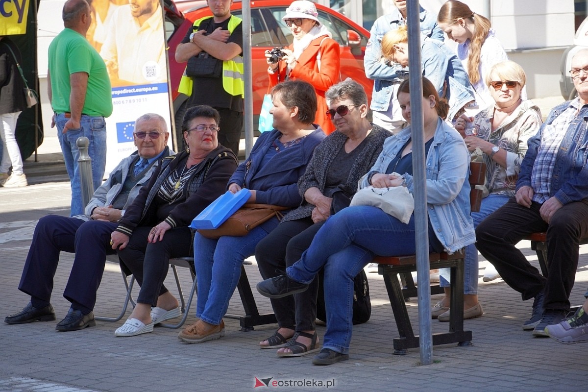 Festiwal Książki w Ostrołęce: Spotkanie z Arturem Andrusem [12.05.2024] - zdjęcie #43 - eOstroleka.pl