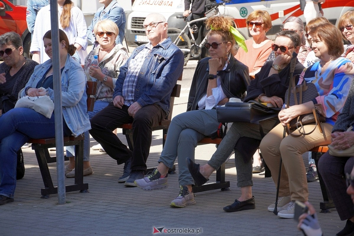 Festiwal Książki w Ostrołęce: Spotkanie z Arturem Andrusem [12.05.2024] - zdjęcie #42 - eOstroleka.pl