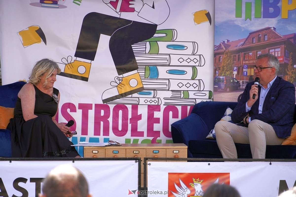 Festiwal Książki w Ostrołęce: Spotkanie z Arturem Andrusem [12.05.2024] - zdjęcie #33 - eOstroleka.pl