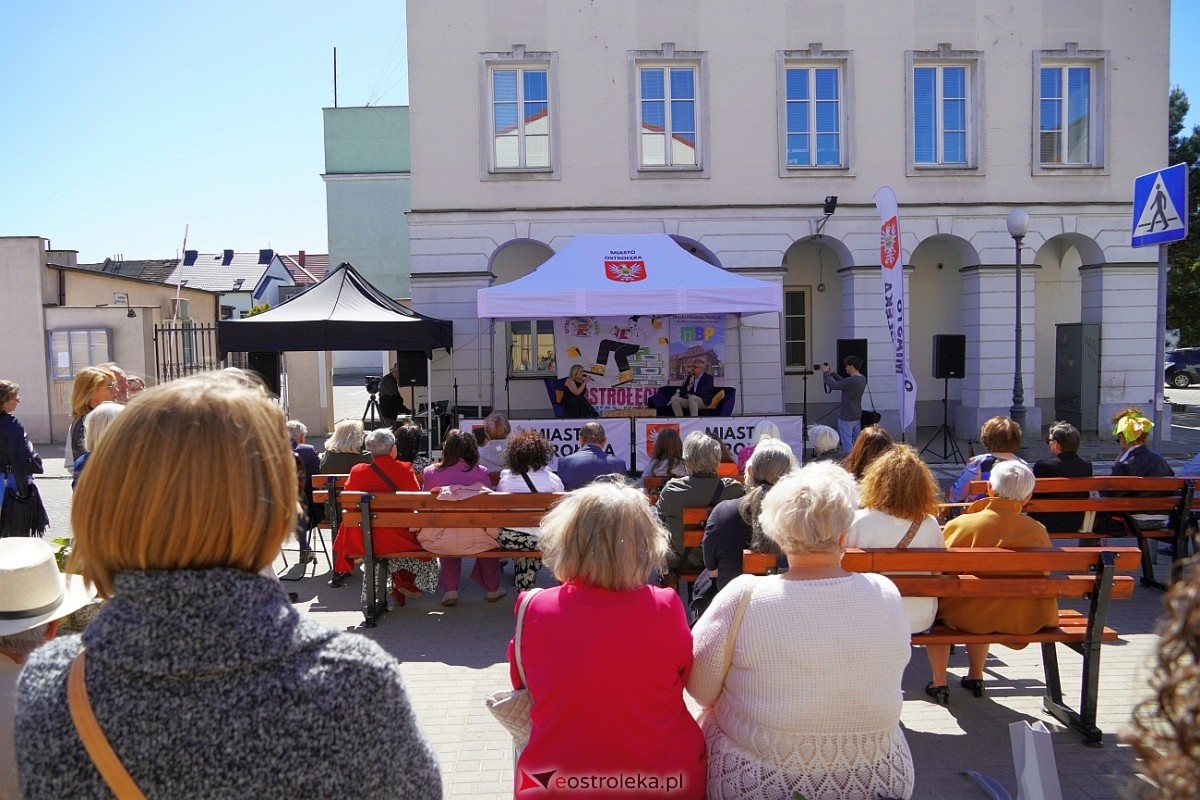 Festiwal Książki w Ostrołęce: Spotkanie z Arturem Andrusem [12.05.2024] - zdjęcie #30 - eOstroleka.pl