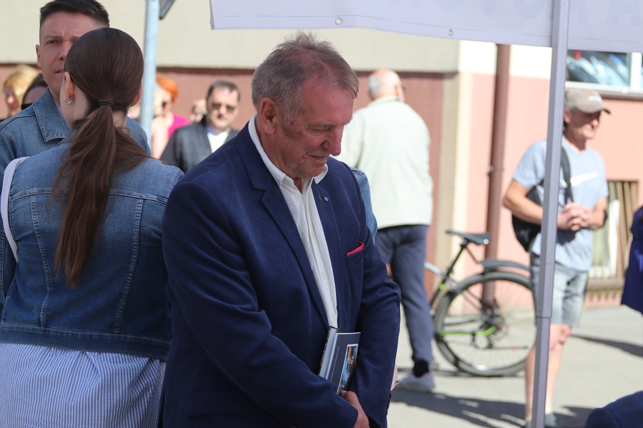 Festiwal Książki w Ostrołęce: Spotkanie z Arturem Andrusem [12.05.2024] - zdjęcie #4 - eOstroleka.pl