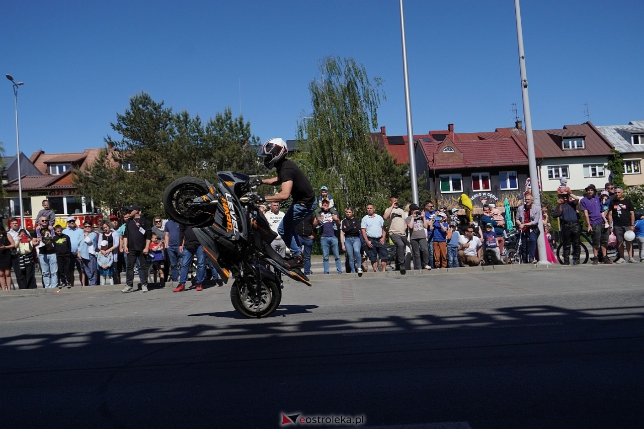  MotoMonster 2024 w Ostrołęce: Pokazy akrobacji motocyklowej [12.05.2024] - zdjęcie #60 - eOstroleka.pl