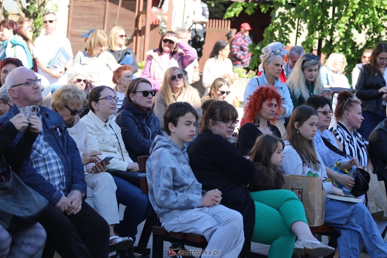 Katarzyna Bonda w Ostrołęce [12.05.2024] - zdjęcie #20 - eOstroleka.pl