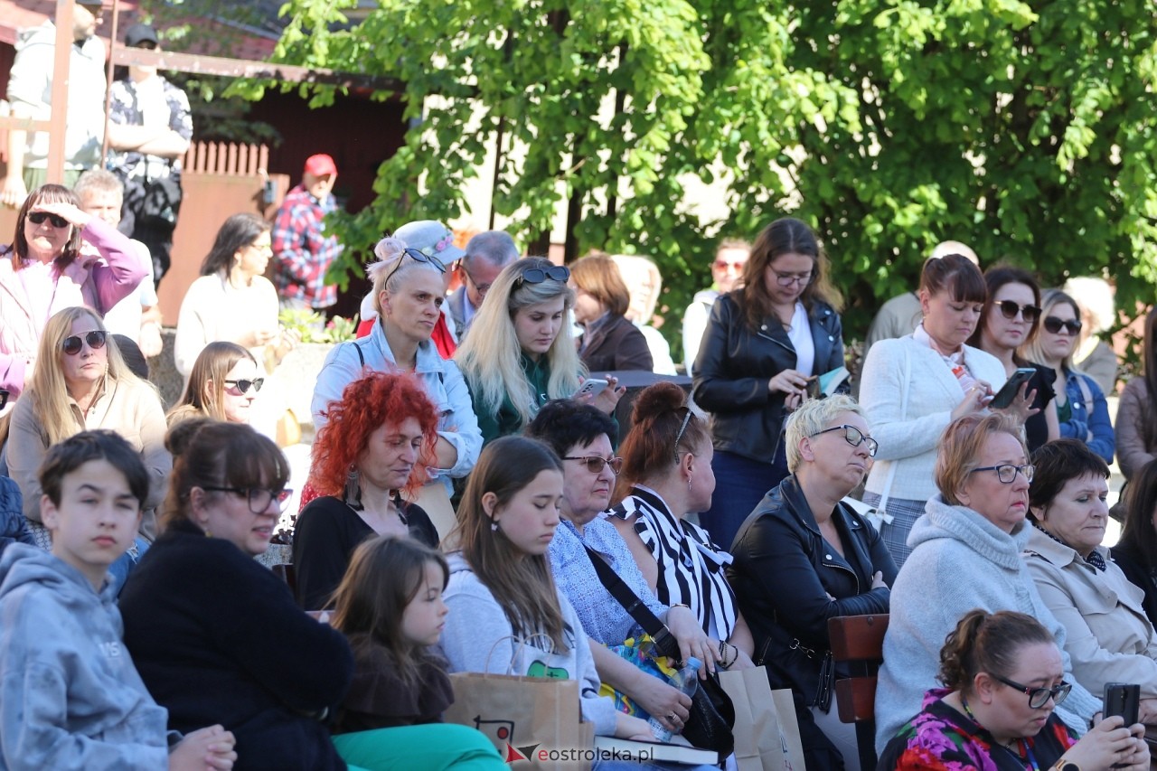 Katarzyna Bonda w Ostrołęce [12.05.2024] - zdjęcie #19 - eOstroleka.pl