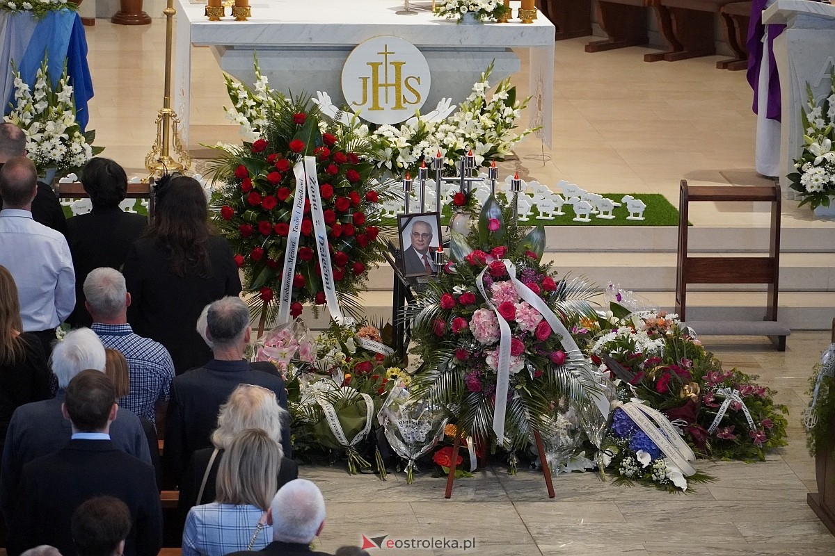 Pogrzeb śp. Tadeusza Giersa, wieloletniego radnego i działacza samorządowego z Ostrołęki [13.05.2024] - zdjęcie #10 - eOstroleka.pl